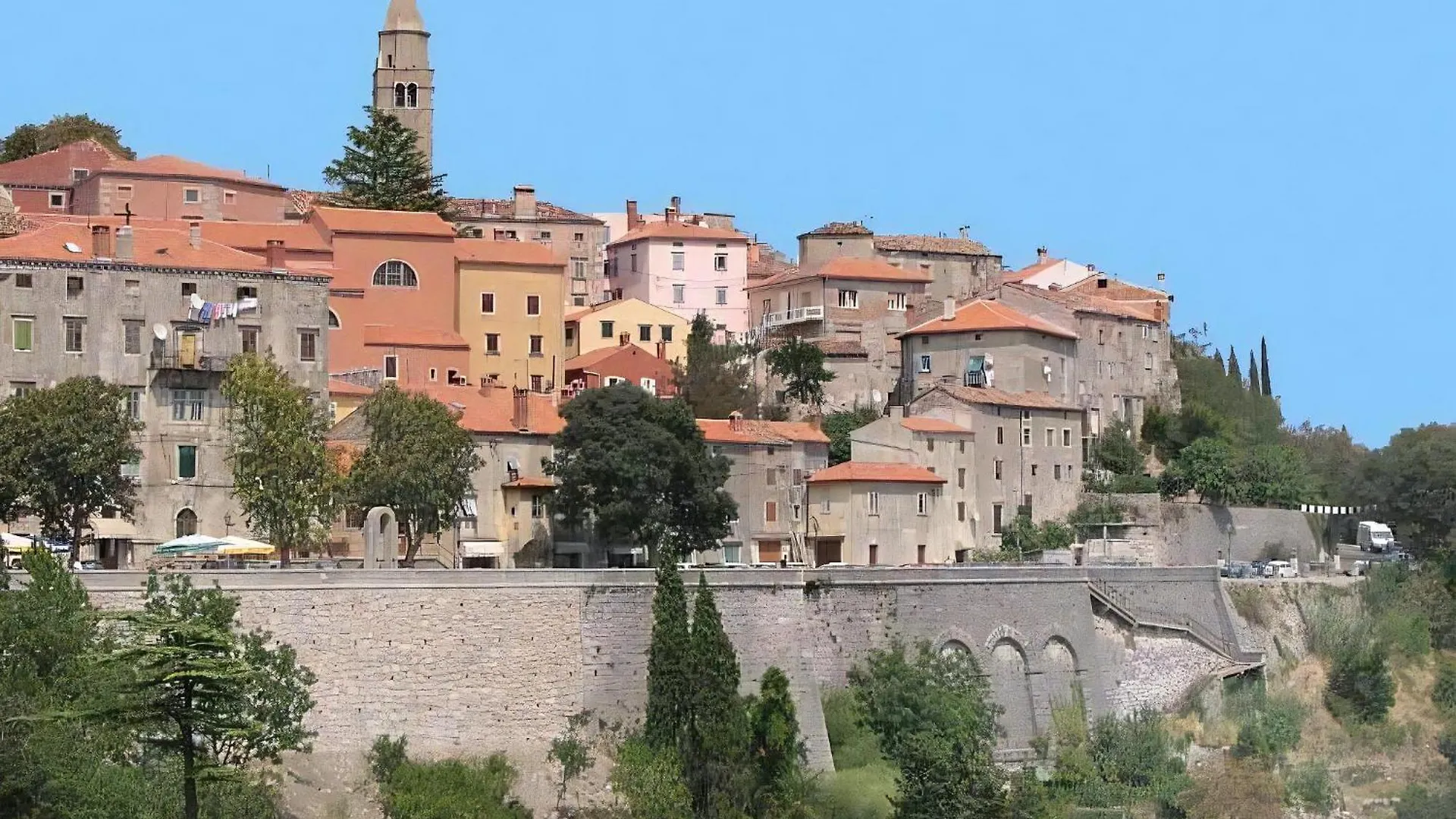 Haus Orange Familienfreundliche Lage Mit Pool Apartment Labin  Croatia
