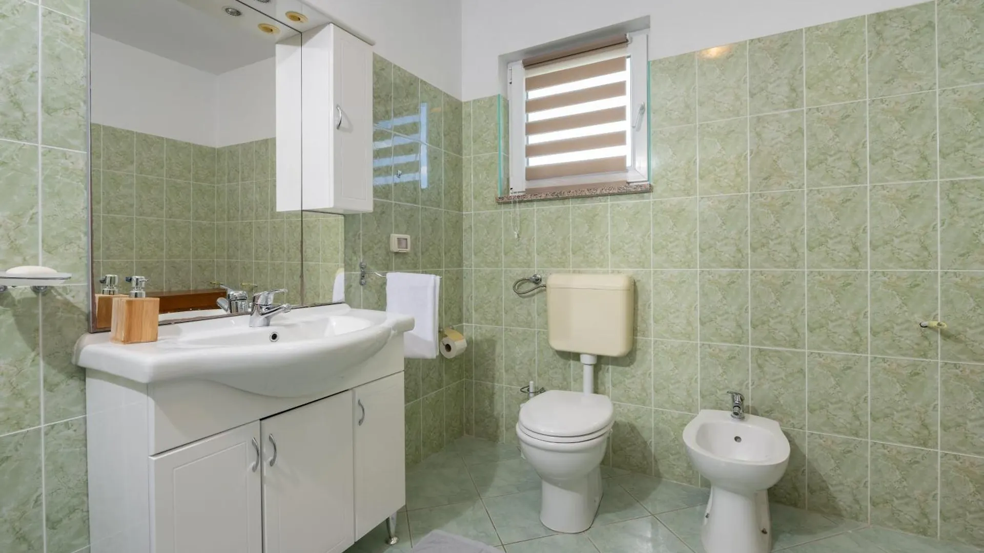 Apartman Haus Orange Familienfreundliche Lage Mit Pool Croatia